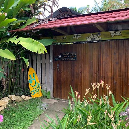 ホテル Surf Camp ボカス・タウン エクステリア 写真