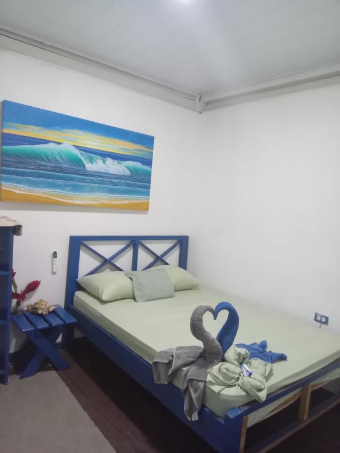 ホテル Surf Camp ボカス・タウン エクステリア 写真